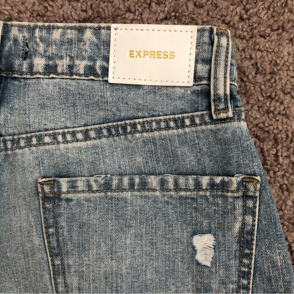 Express Boyfriend Mid Rise Jeans - Picture 11 of 11